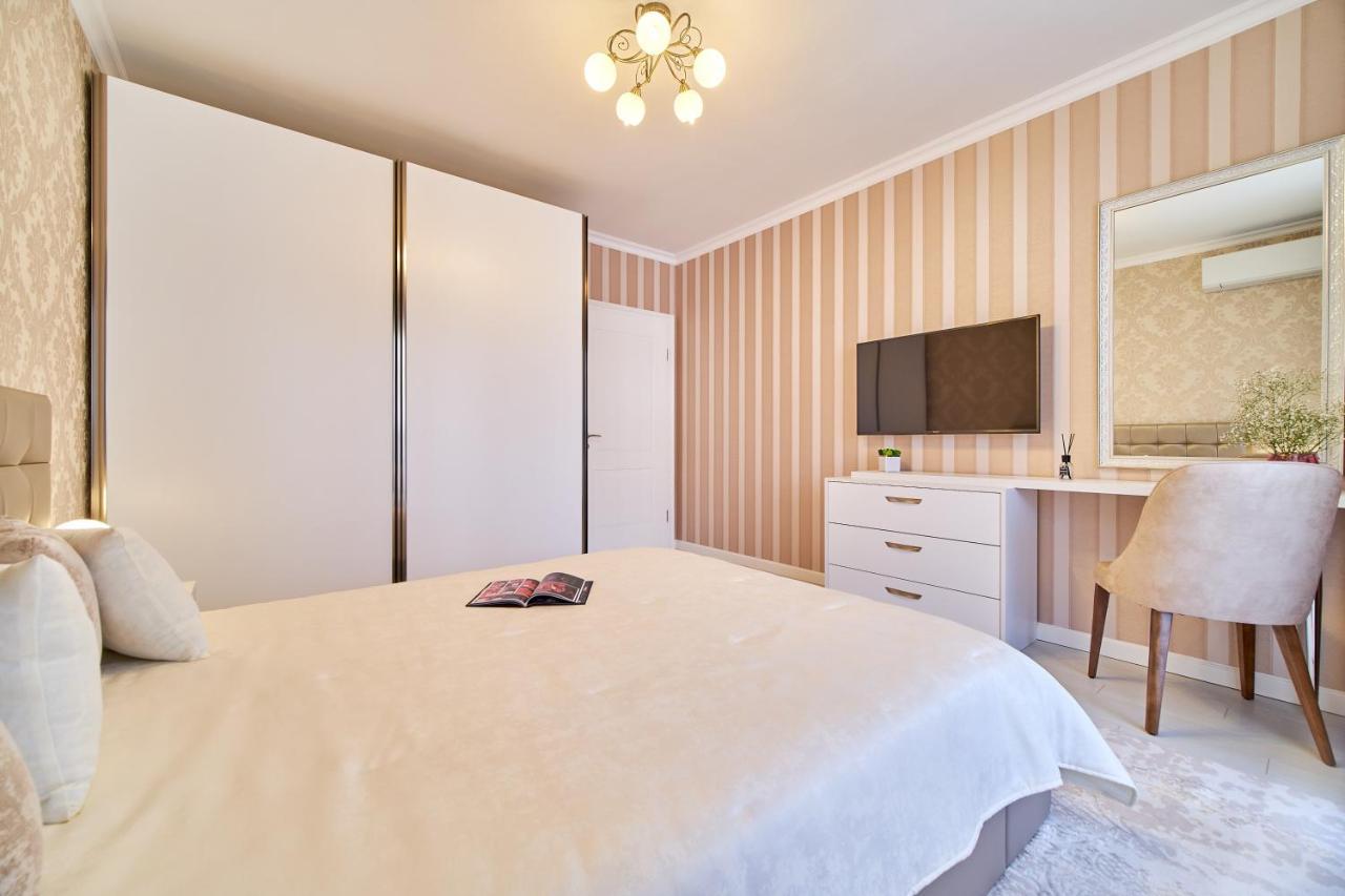 Premium Center Apartment In Grand Karavel Varna Extérieur photo